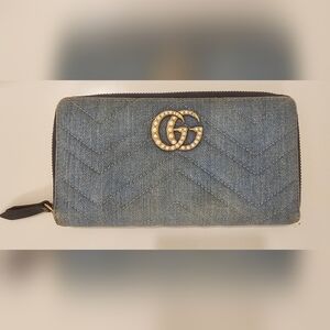 GUCCI Long Wallet with Pearl Embellishments